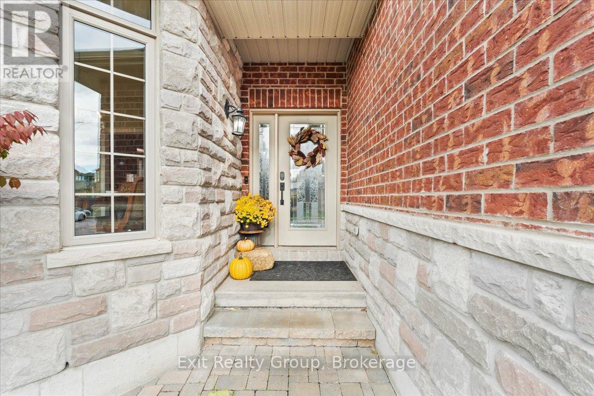 14 CAVENDISH DRIVE - Photo 3