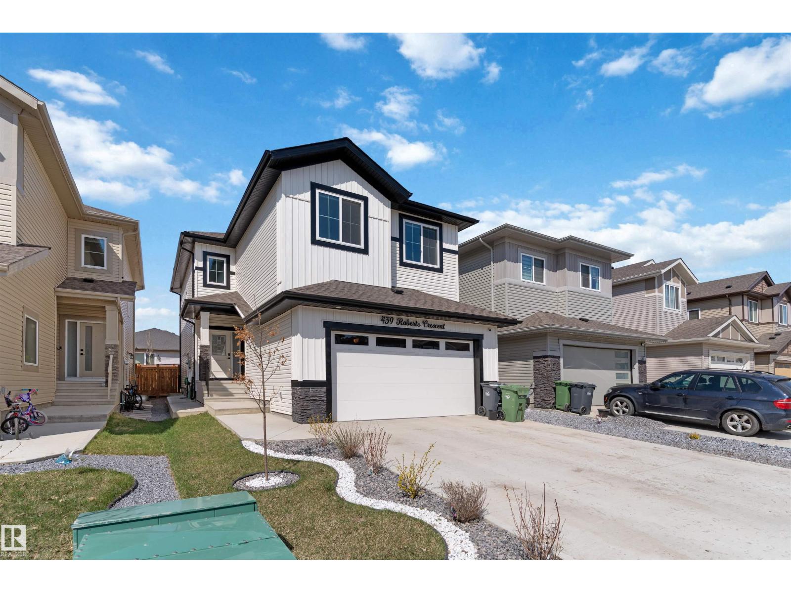 439 Roberts Crescent