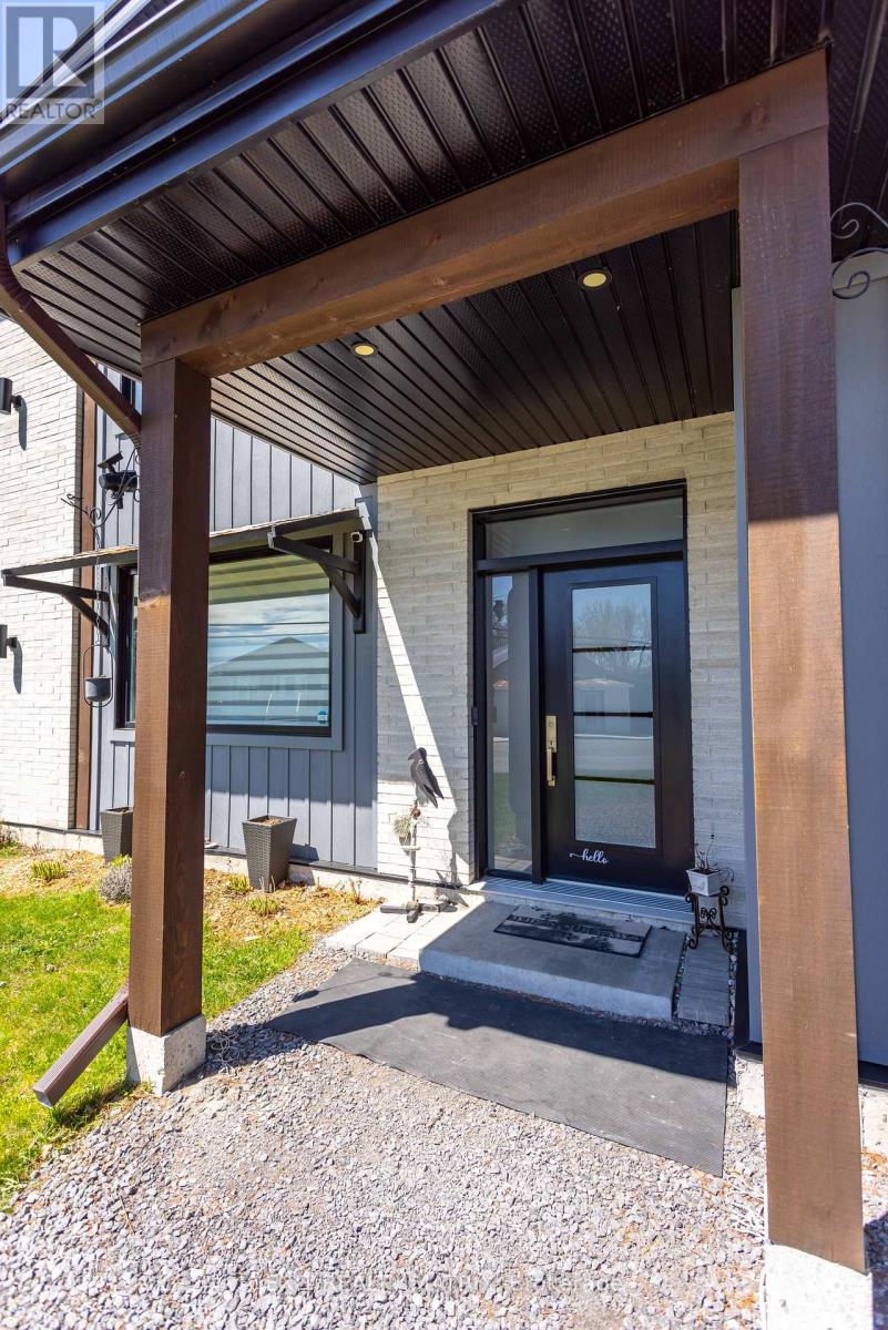 686 ST ISIDORE ROAD