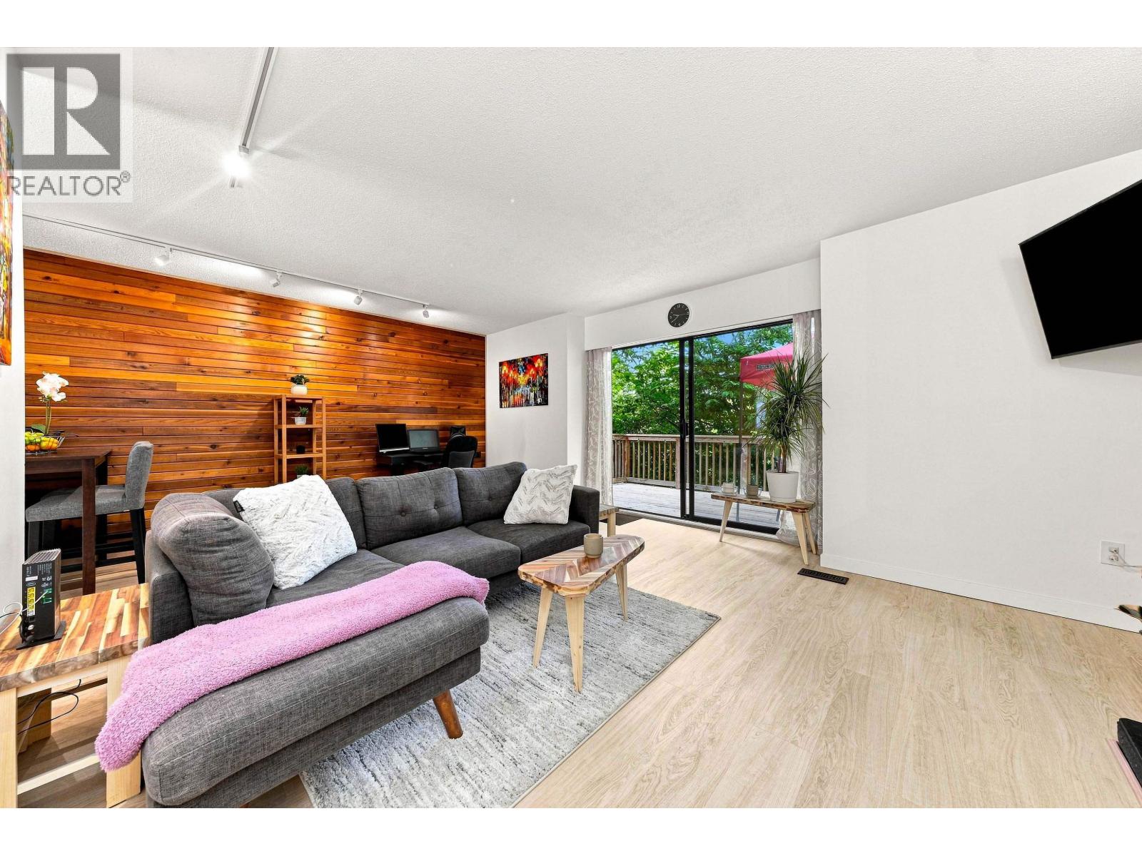 877 OLD LILLOOET ROAD
