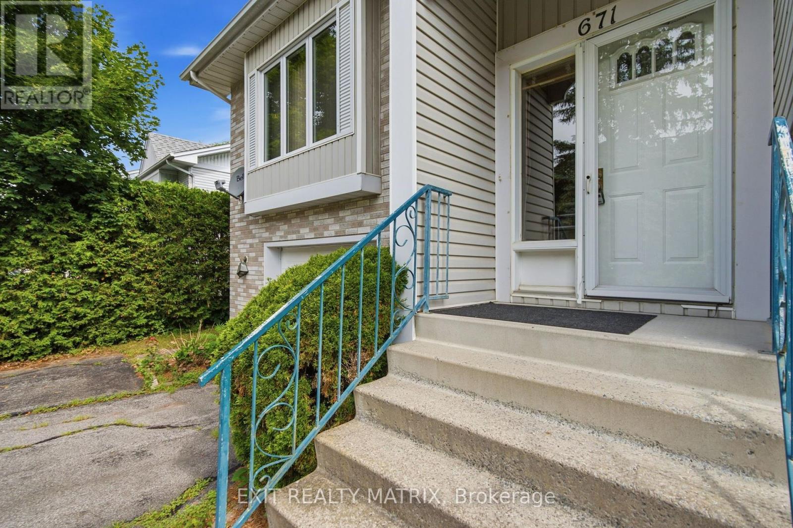 671 BERTHIAUME STREET - Photo 4