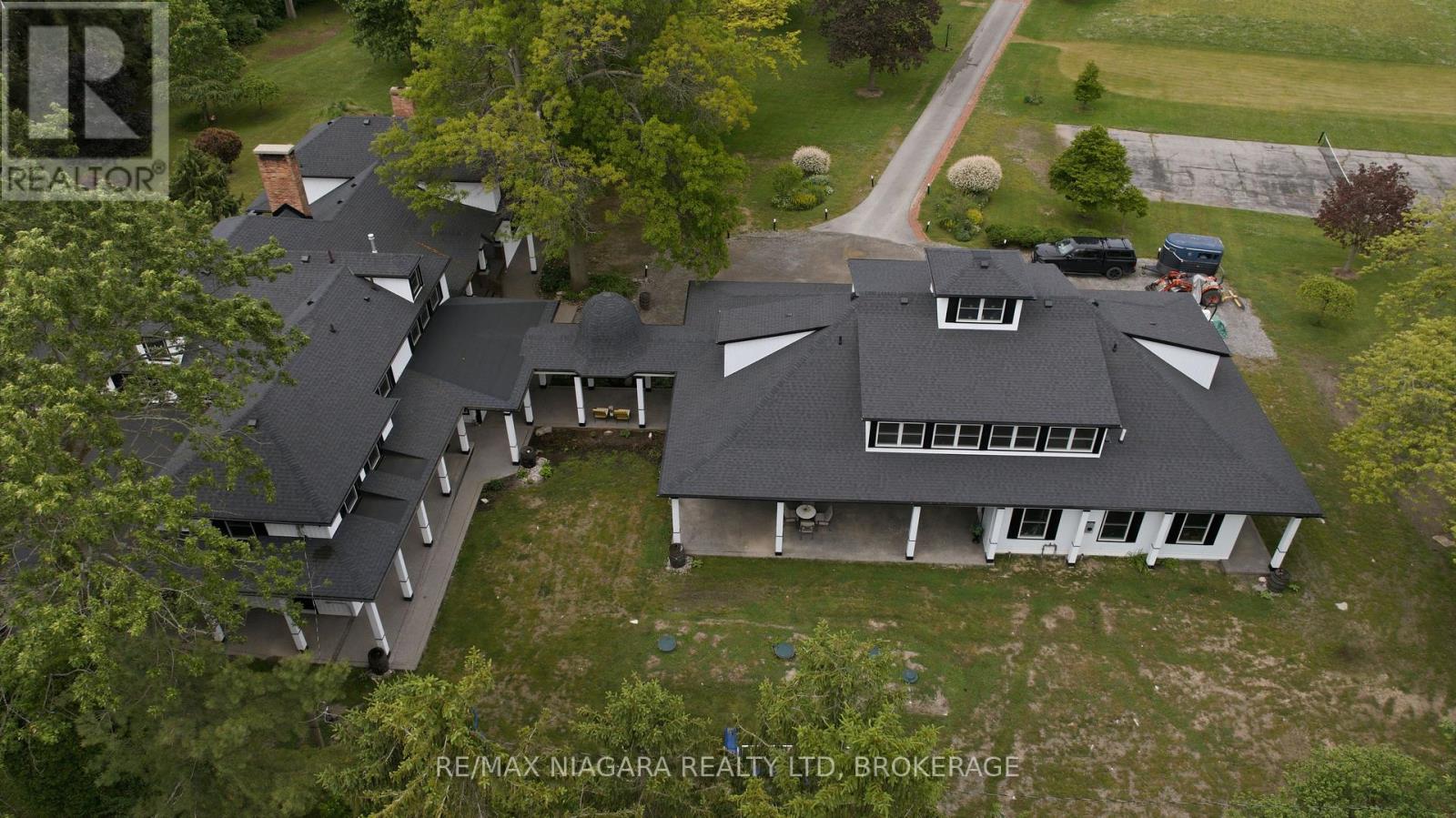 214 WINDMILL POINT ROAD S