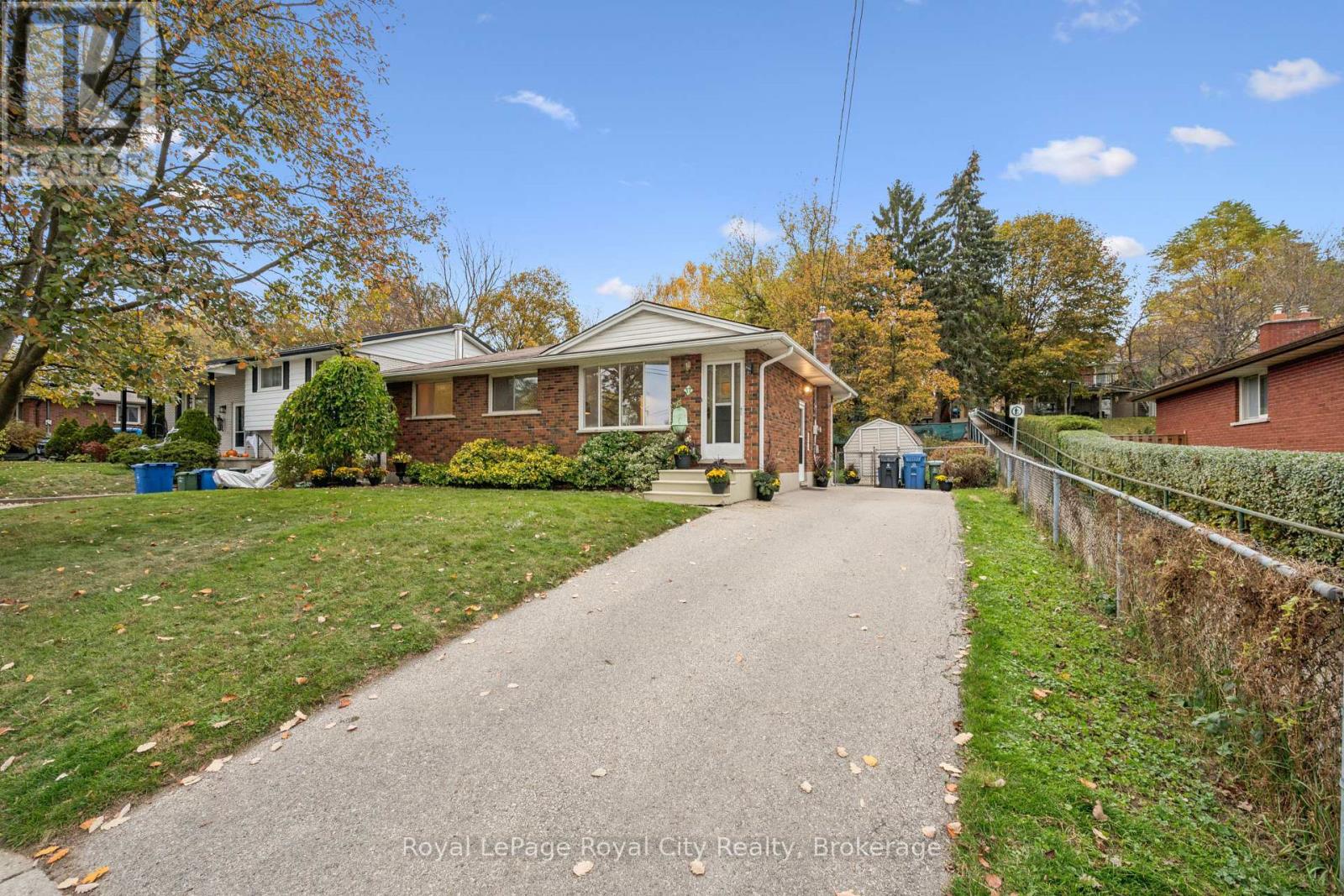 37 KENWOOD CRESCENT