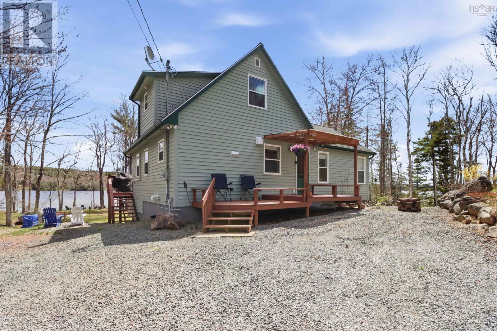 744 Pioneer Drive - Photo 3