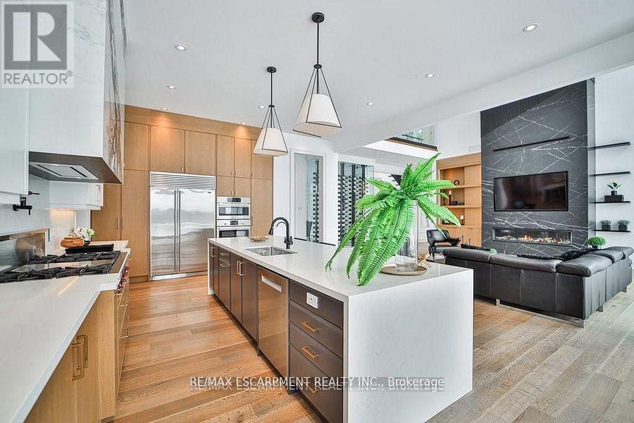 2284 SIDEROAD 1