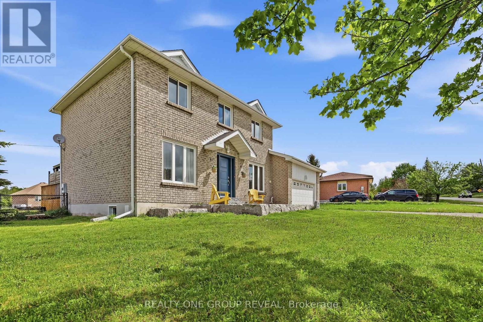 2 MANCINI DR DRIVE