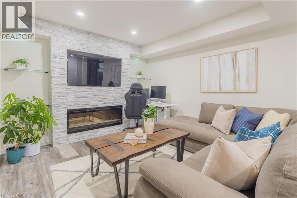 178 HUCK Crescent