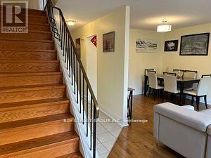 11 YELLOW BIRCH WAY