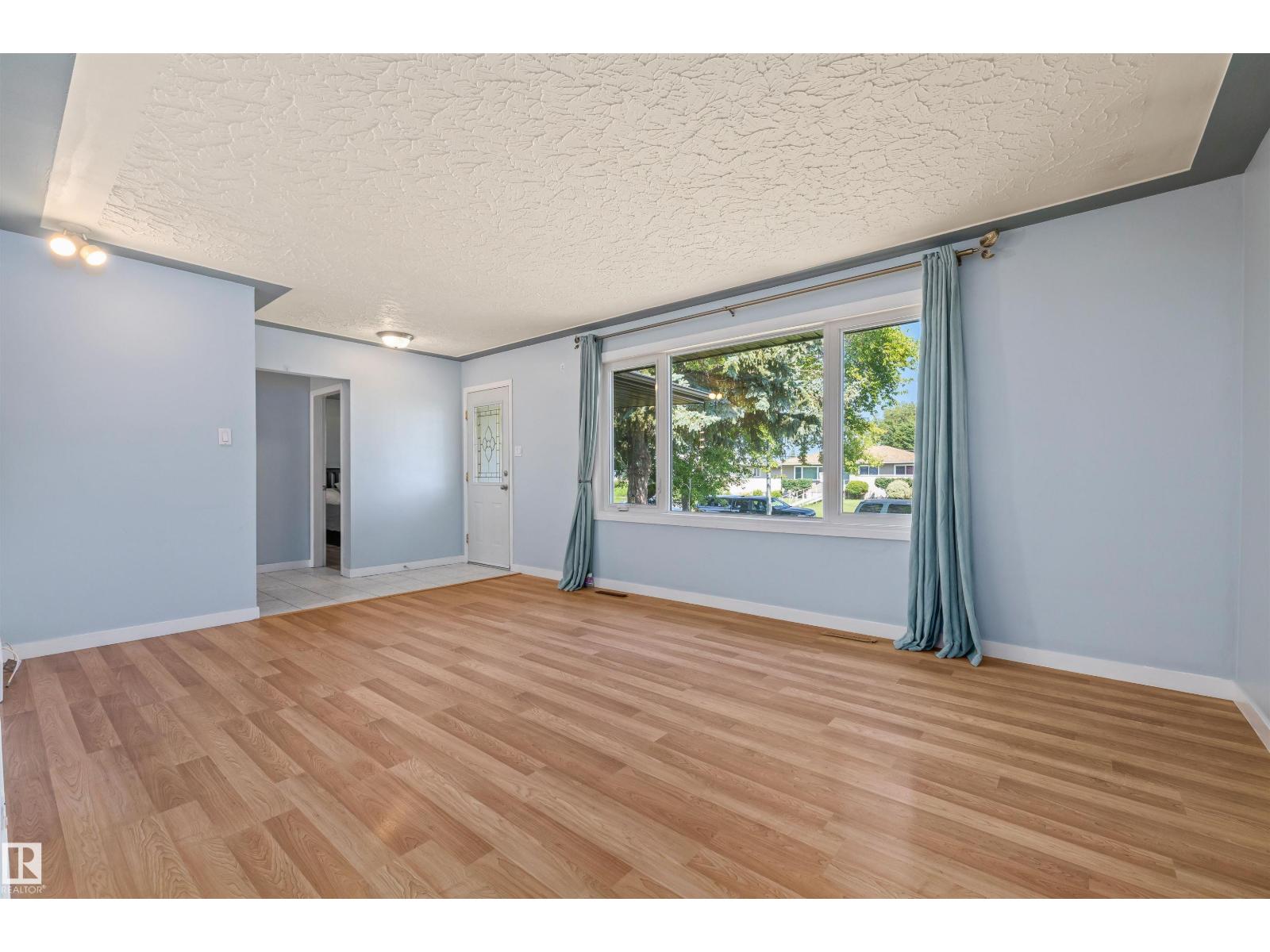 13320 123 ST NW