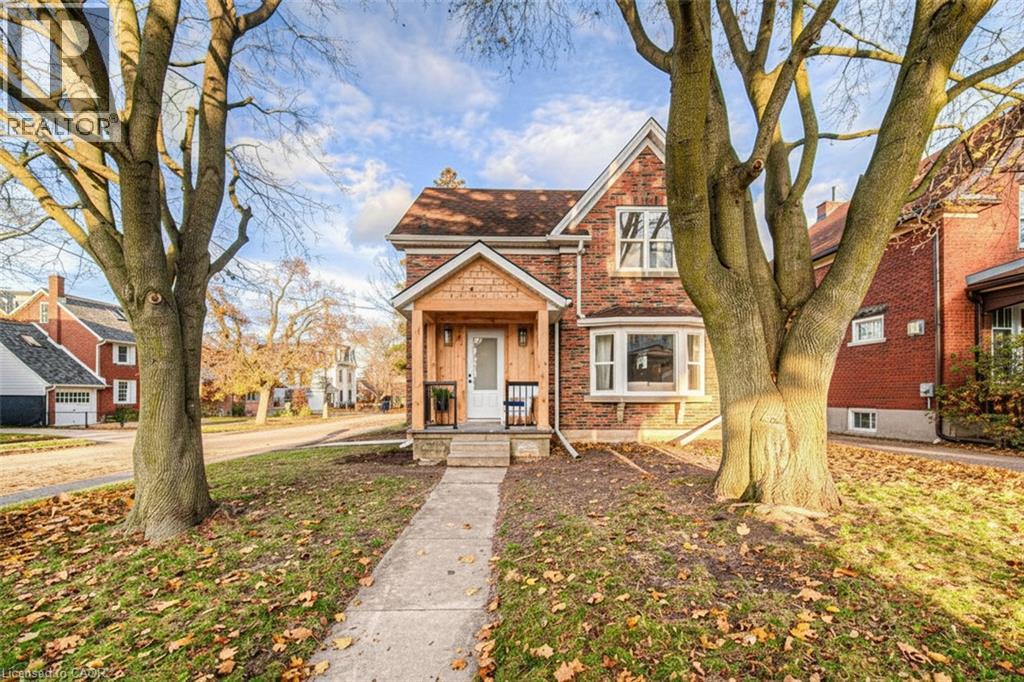 30 DUNBAR ROAD S, WATERLOO, ON N2L 2E3 - Image 1155448437.jpeg?d=l