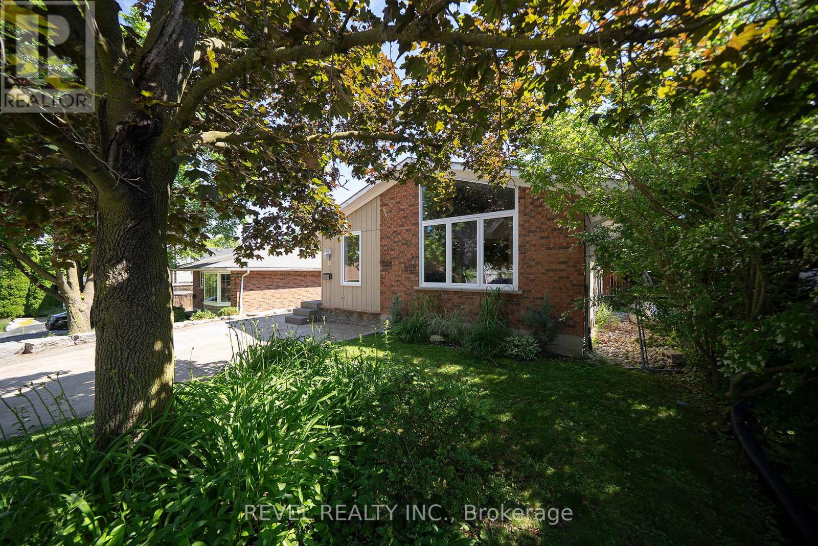 17 FLYNN AVENUE