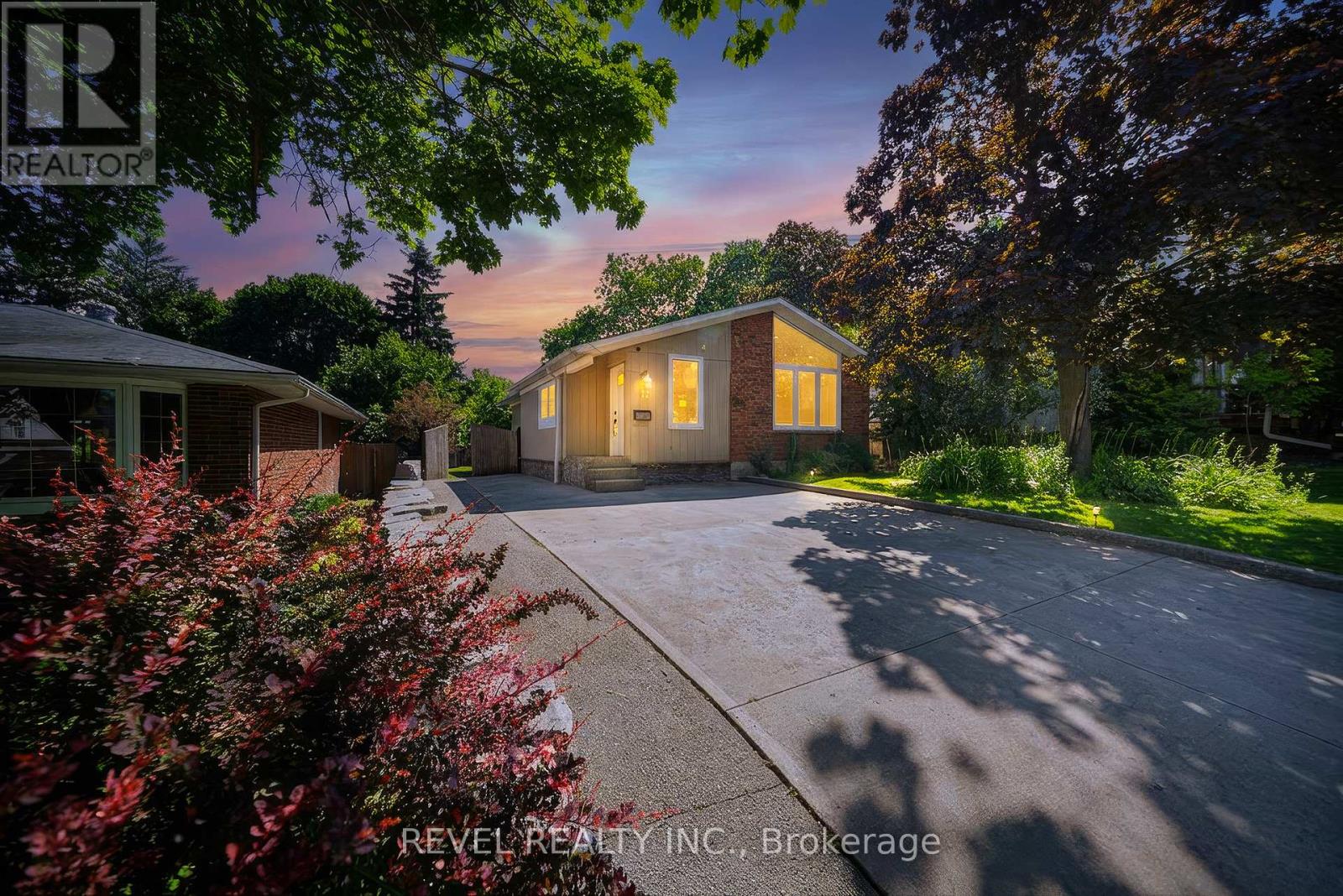 17 FLYNN AVENUE