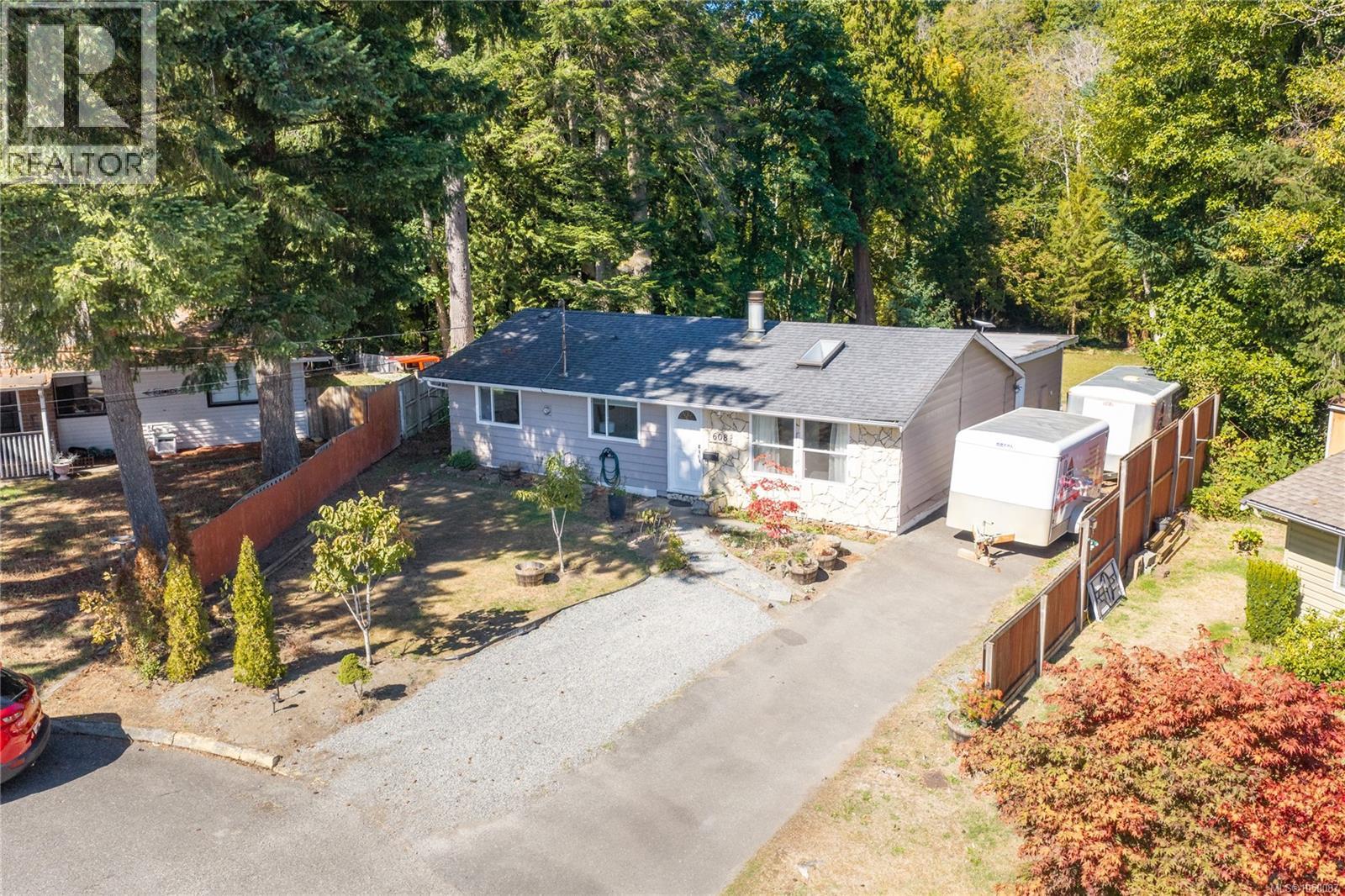 608 Brookeside Pl