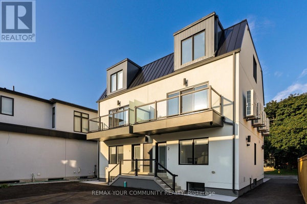 34 Poplar Ave, Toronto (Islington-City Centre West), ON 5