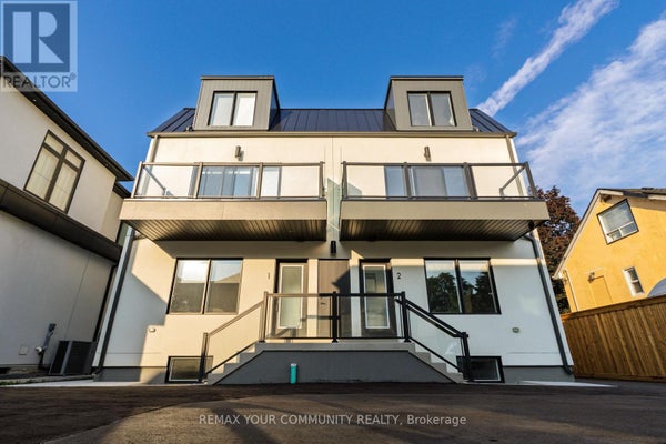 34 Poplar Ave, Toronto (Islington-City Centre West), ON 3