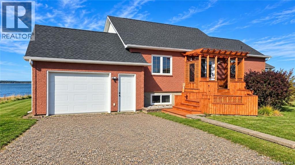 7739 DU HAVRES STREET, BAS-CARAQUET, NB E1W 5W9 - Image 2298313656.jpeg?d=l