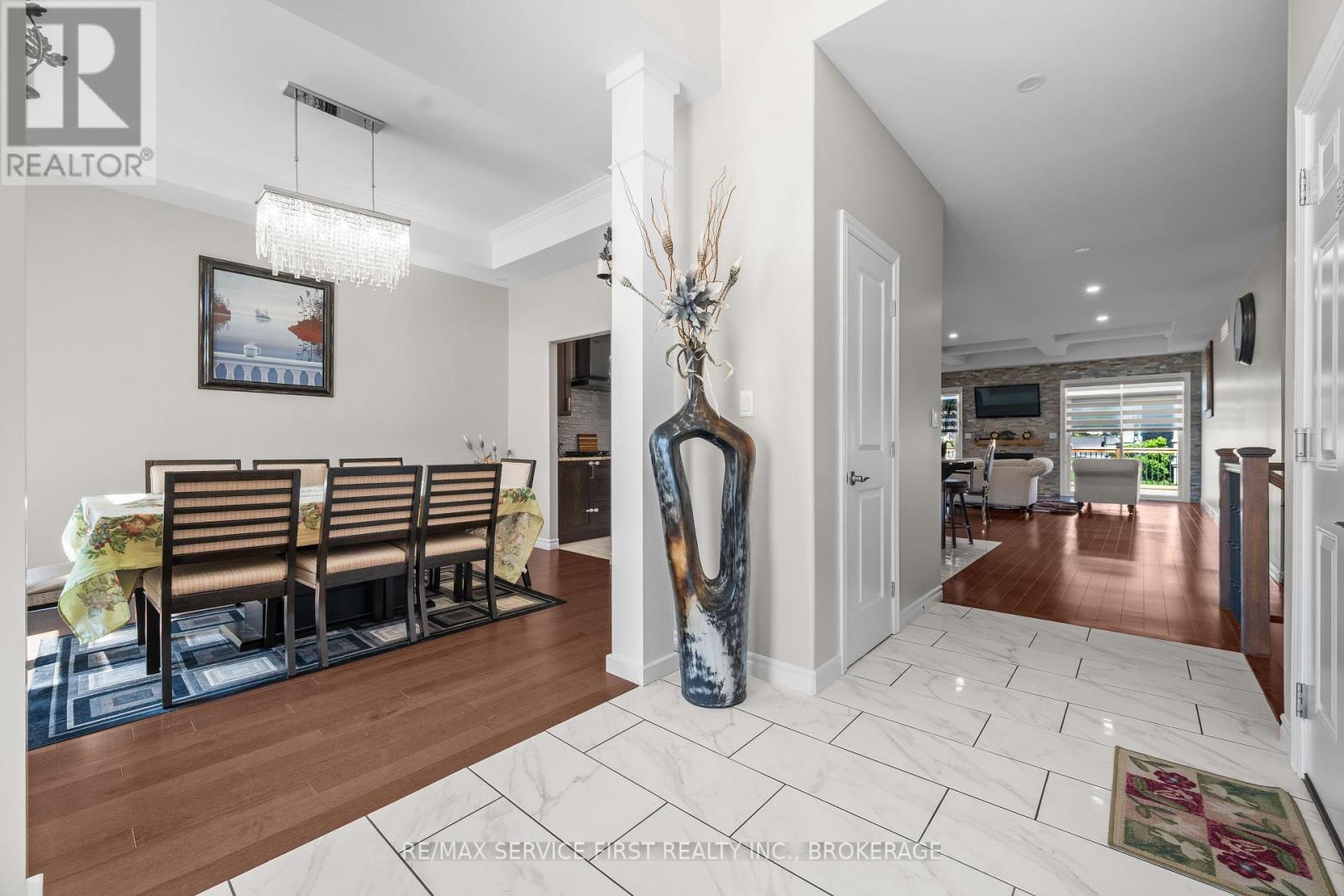 636 MANDARA DRIVE