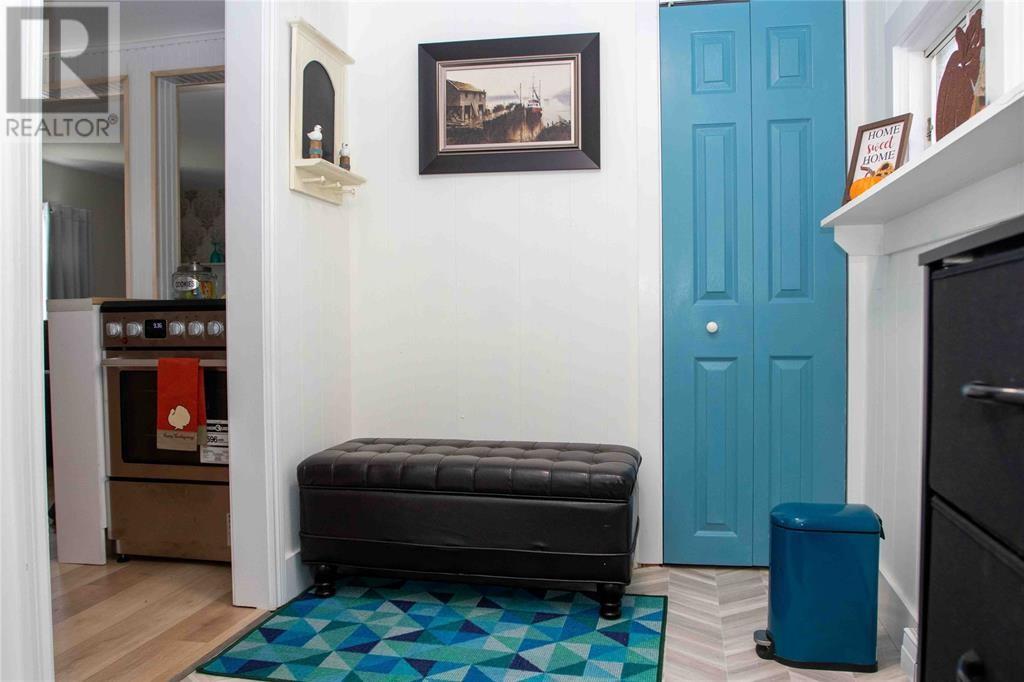 17-19 John Cabot Drive - Photo 4