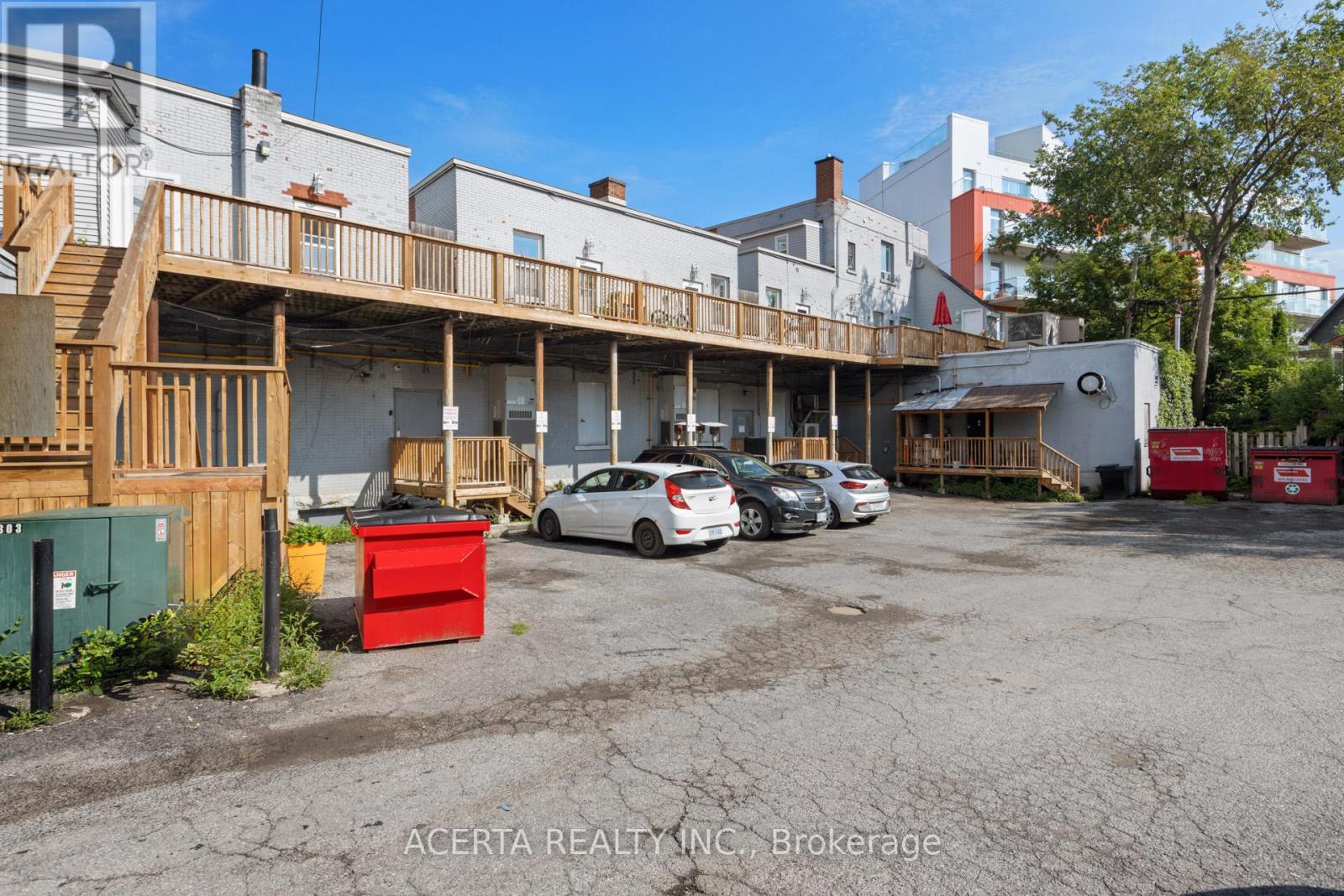 1008 WELLINGTON STREET W