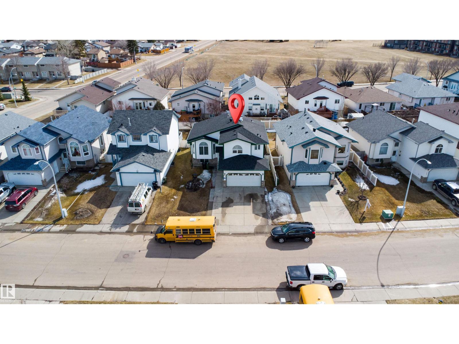 2915 151A AV NW