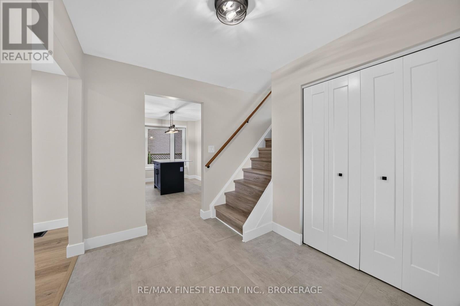 530 ROOSEVELT DRIVE