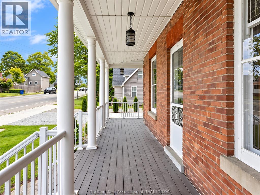 86 Chatham STREET North