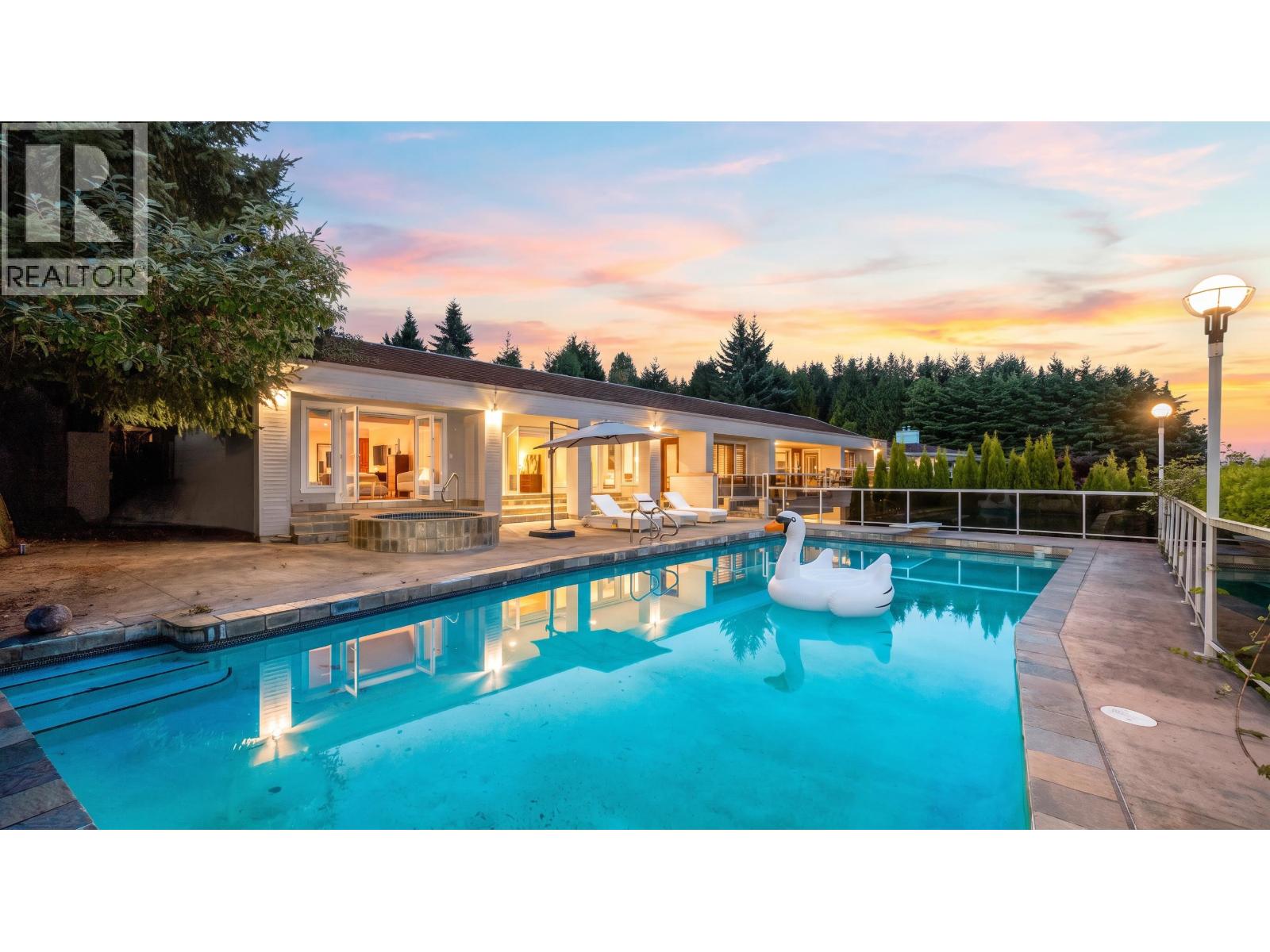 1035 KING GEORGES WAY