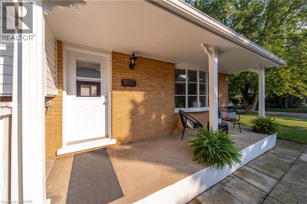 44 BRENTWOOD Drive