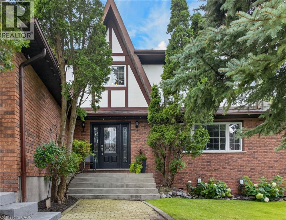2023 LATIMER Crescent