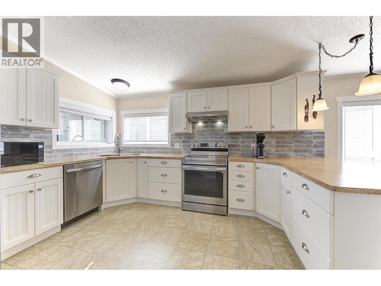 2440 Old Okanagan Highway Unit# 1304