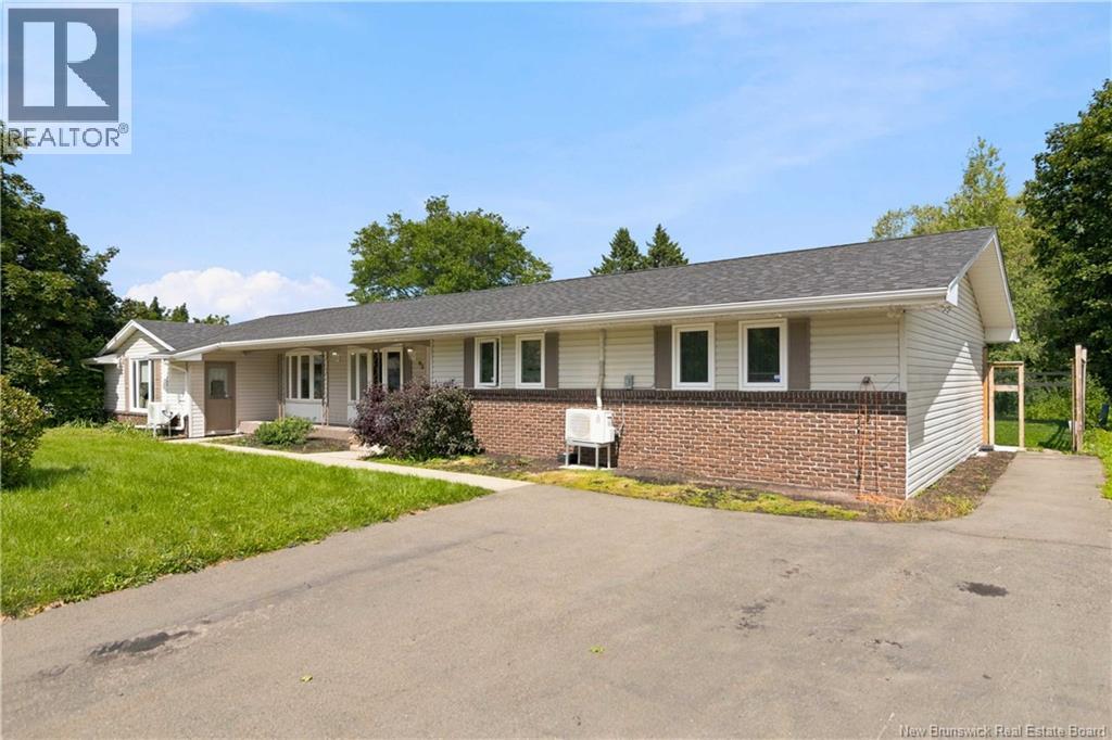 98 Firwood Crescent - Photo 3