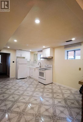 2428 Cashmere Ave, Mississauga (Cooksville), ON 2