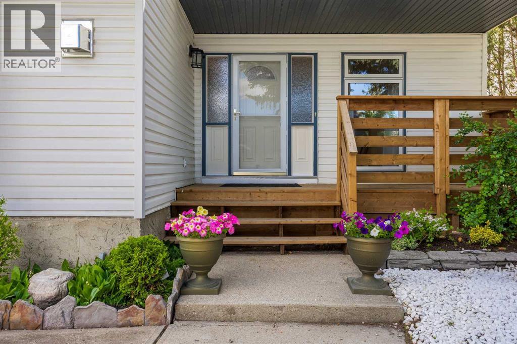 151 Ranchview Place NW