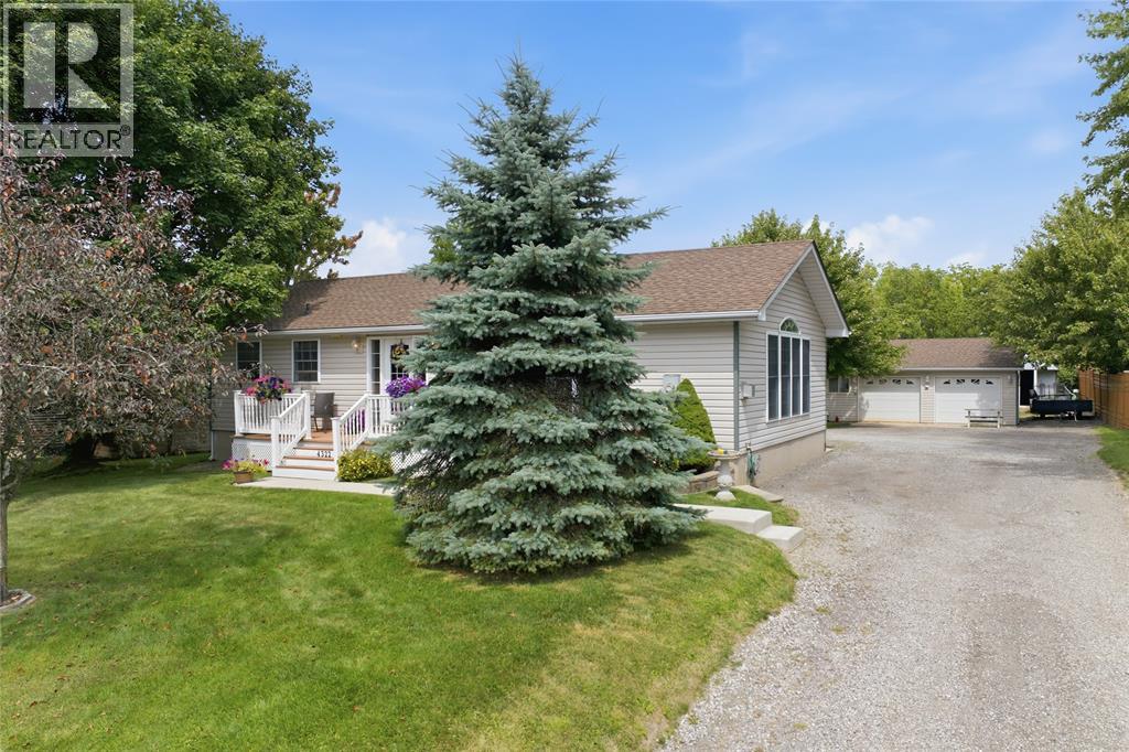4322 PETROLIA LINE - Photo 2