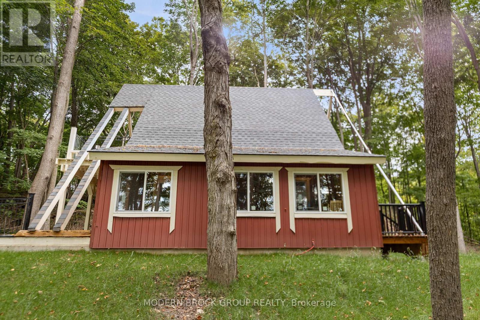 155 WOODVALE ROAD
