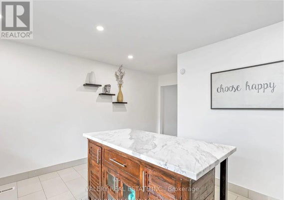 80 Saulter St, Toronto (South Riverdale), ON 3