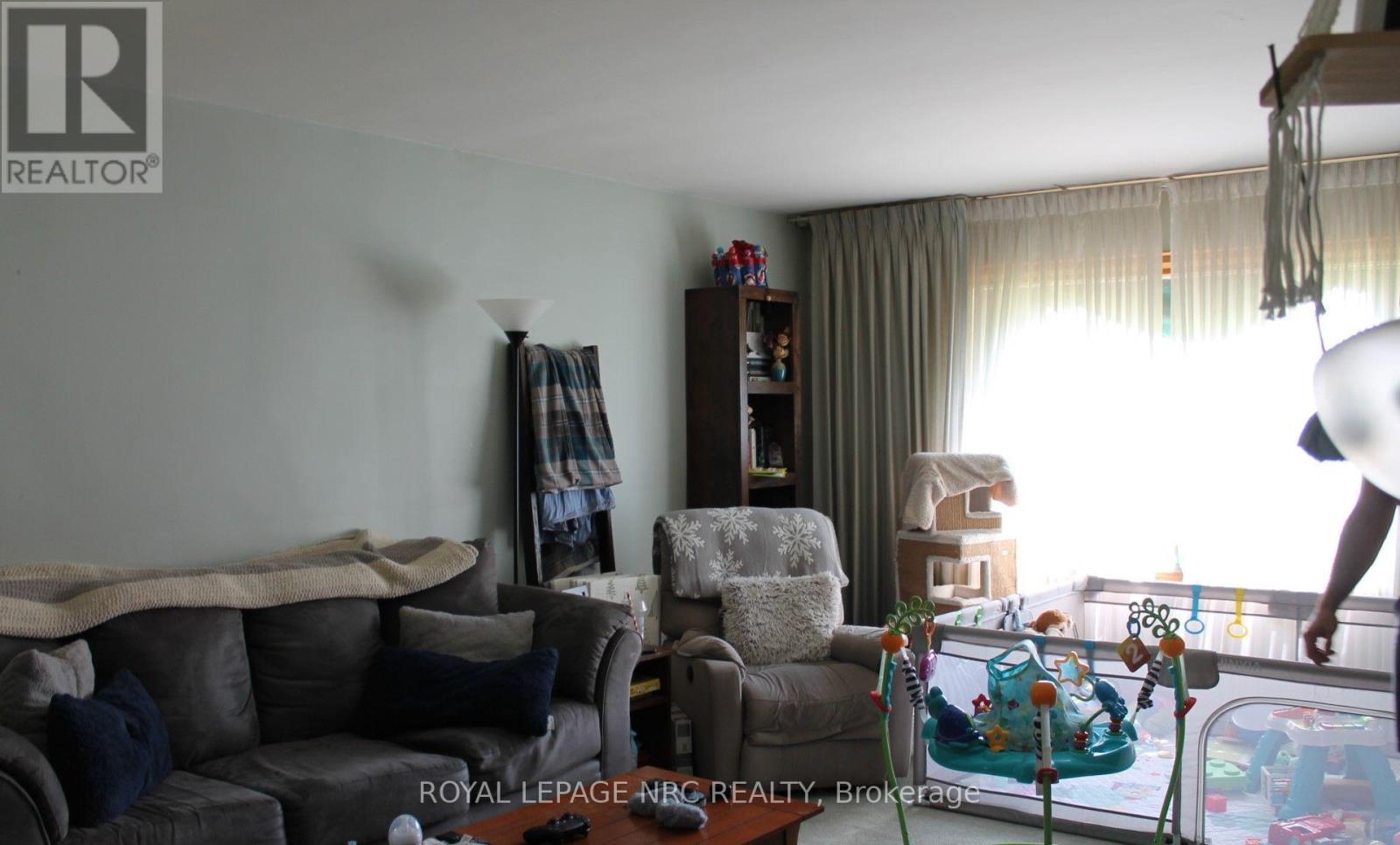 19 LAKESHORE ROAD