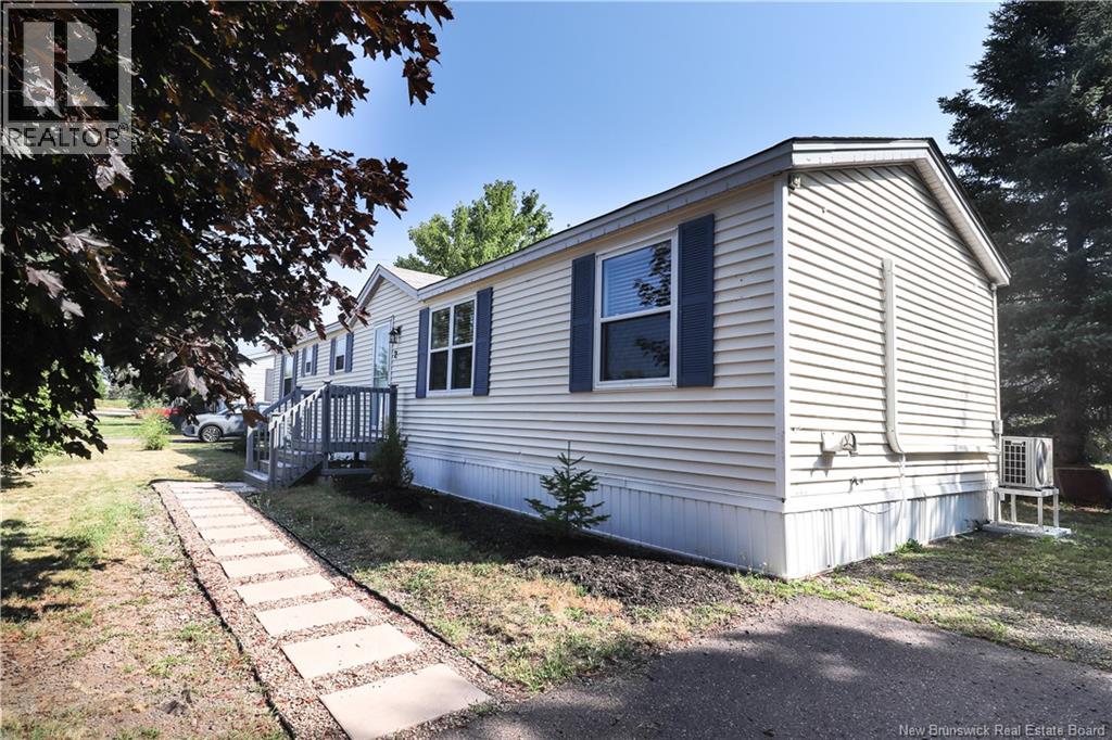 2 Hummingbird Street - Photo 2