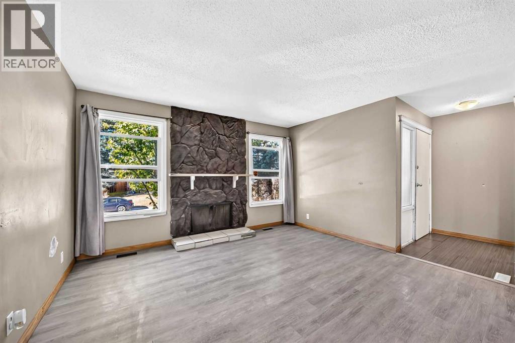 143 Rundleson Way NE