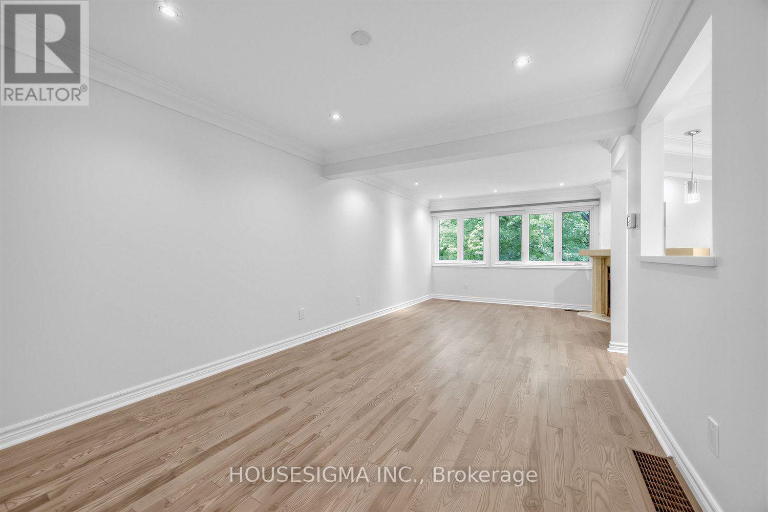 7 - 2199 BURNHAMTHORPE ROAD W