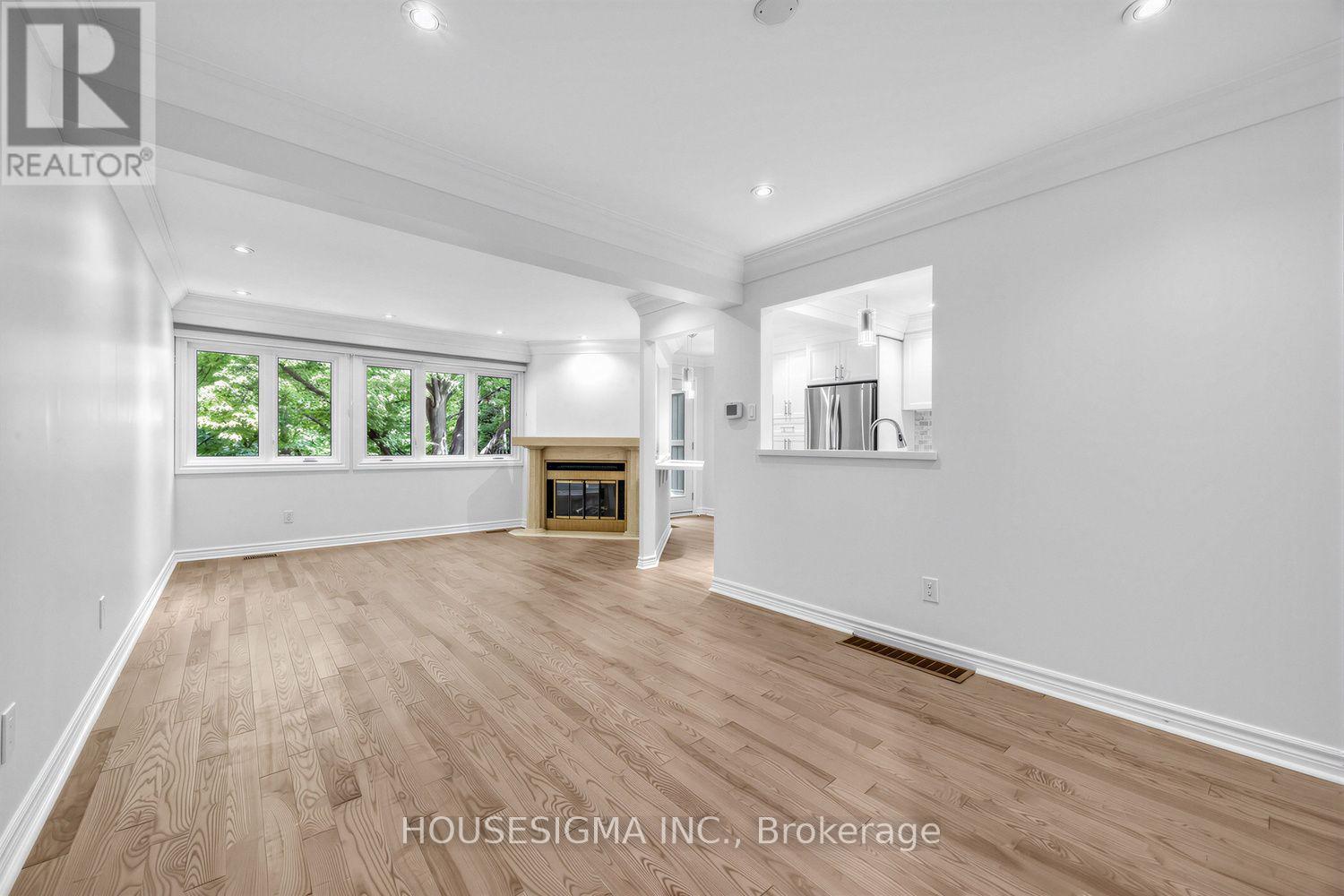 7 - 2199 BURNHAMTHORPE ROAD W