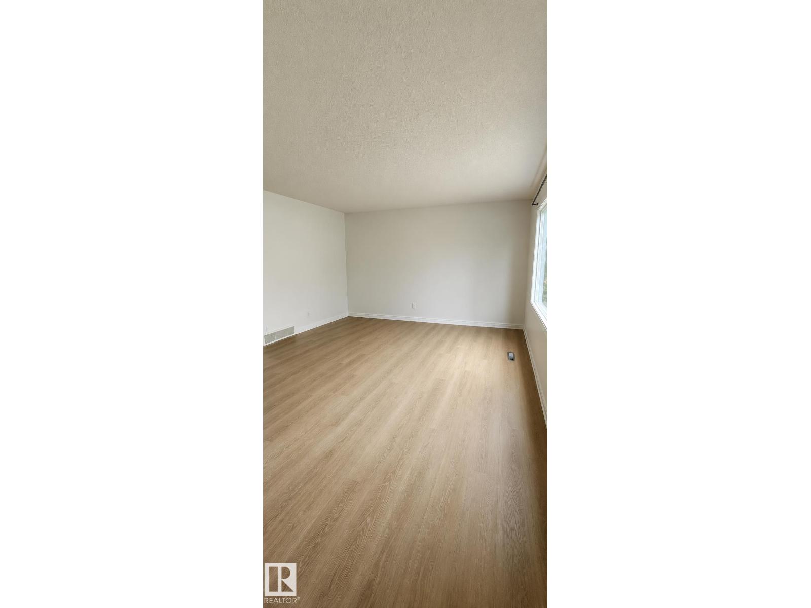 10942 161 ST NW