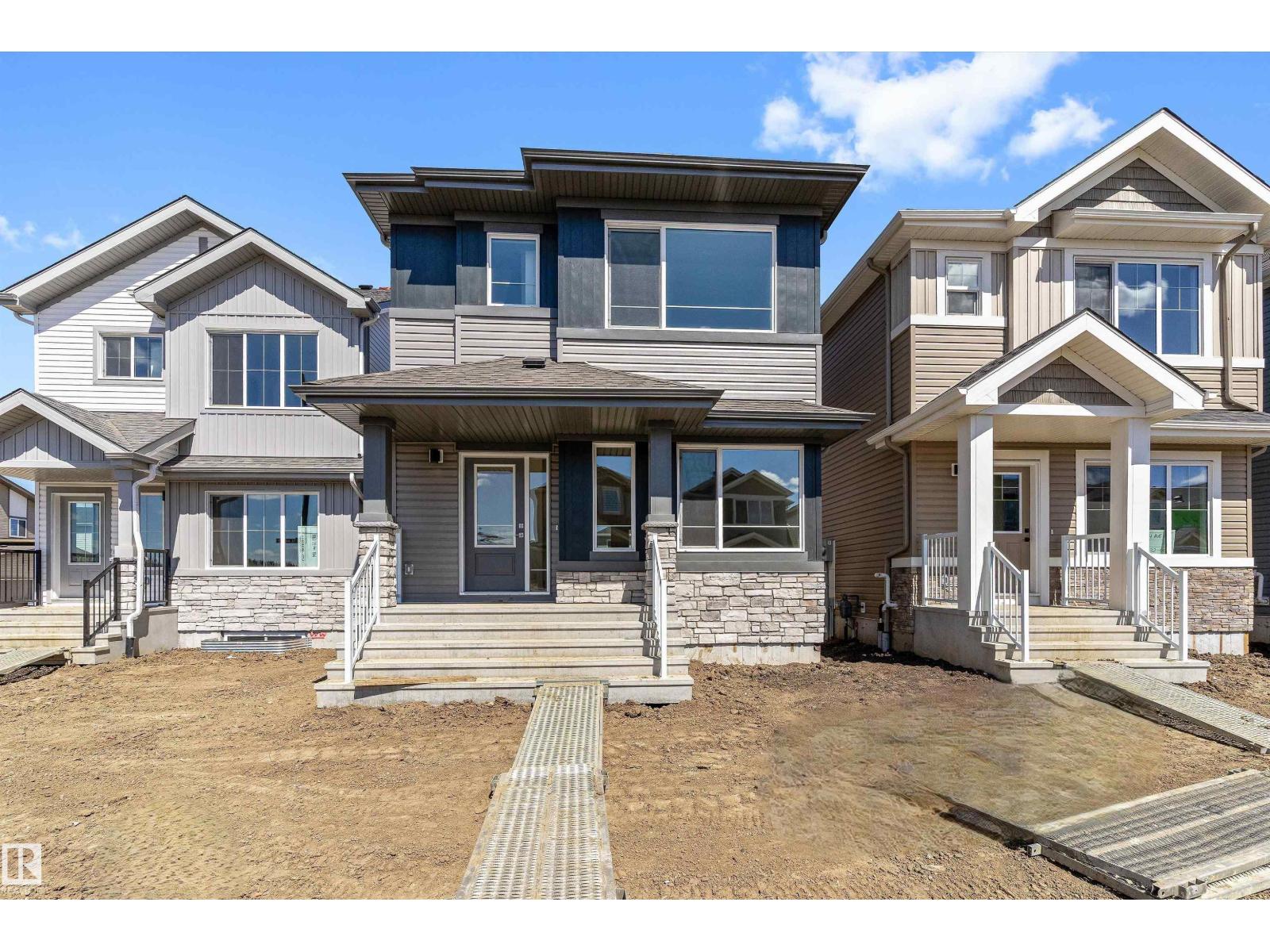 1056 14 AV NW