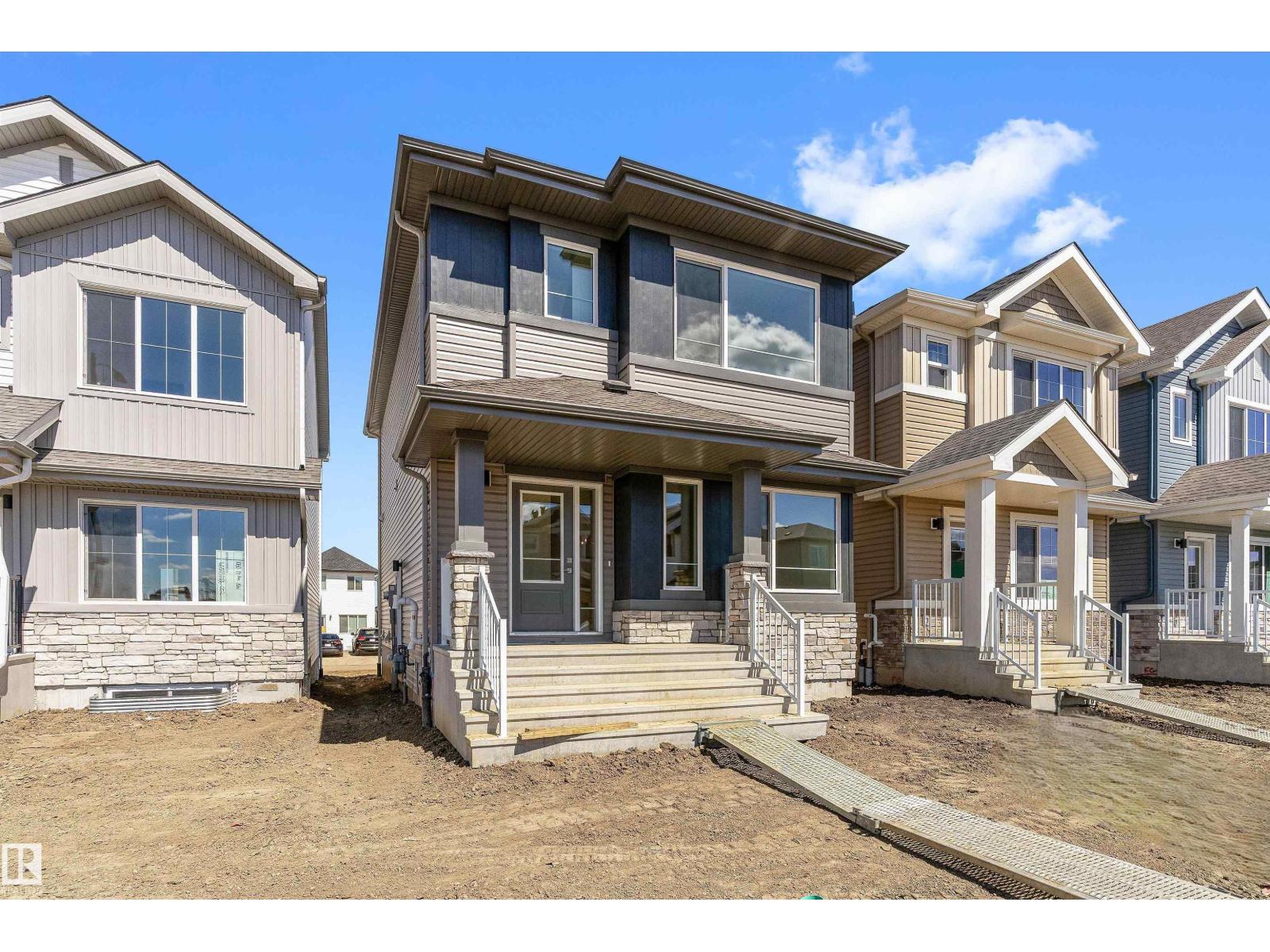 1056 14 AV NW