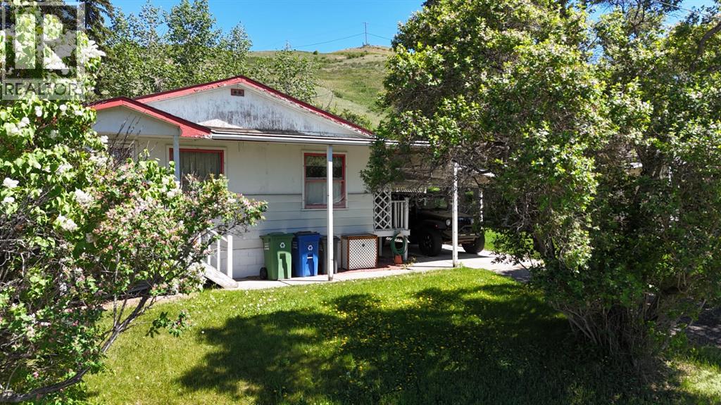332 THIRD STREET W, COCHRANE, AB T4C 1Z6 - Image 3453602909.jpeg?d=l