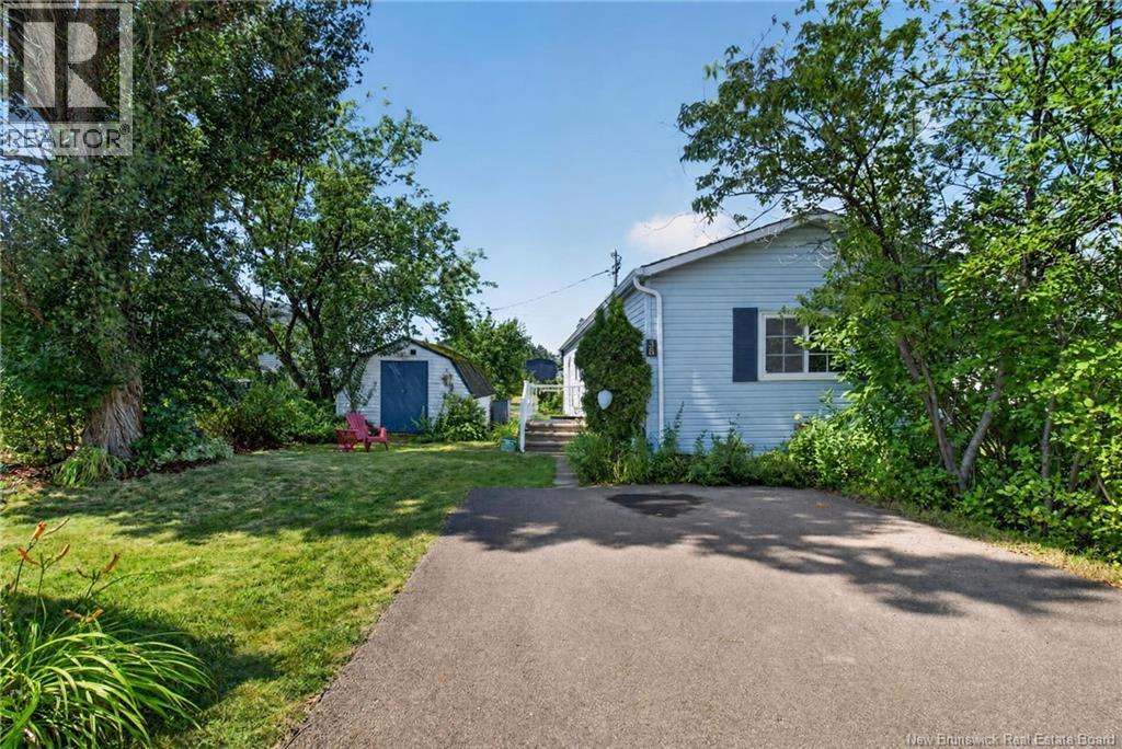 38 Tulip Drive - Photo 2