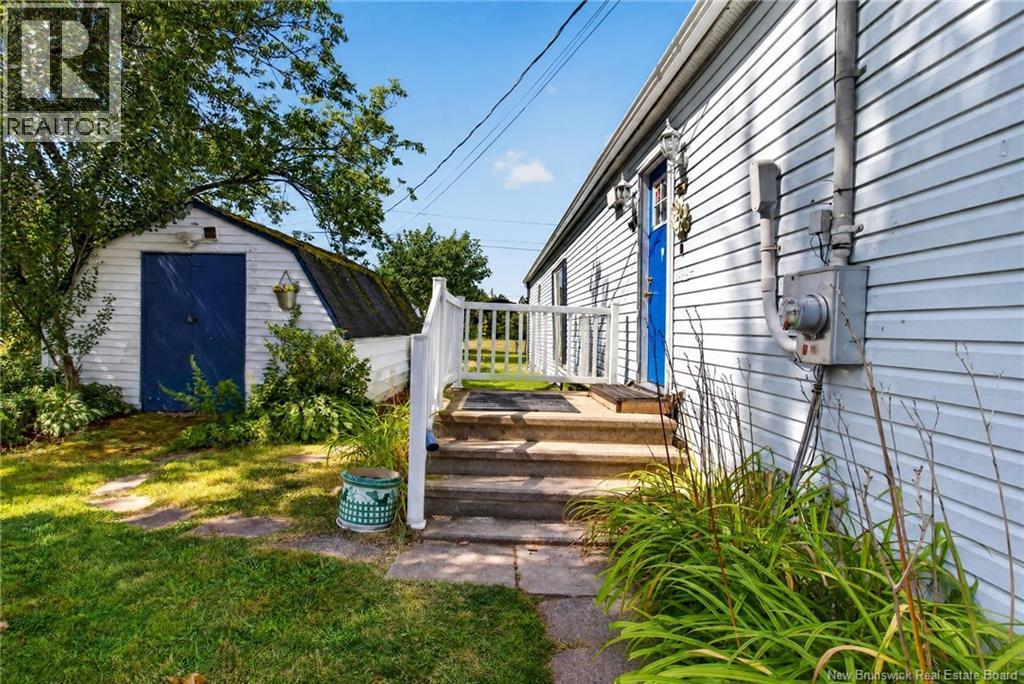 38 Tulip Drive - Photo 3