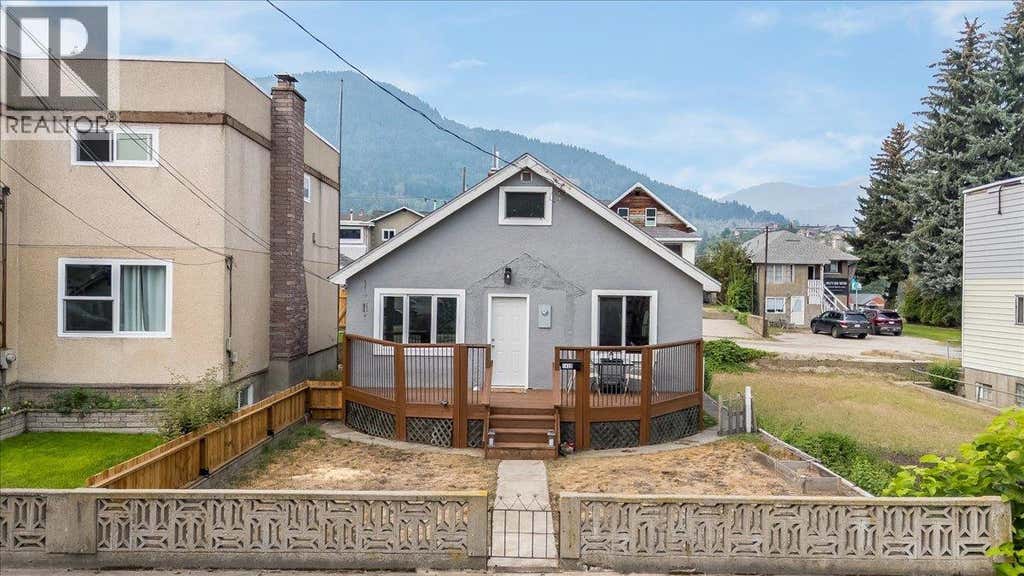 1430 THIRD AVENUE