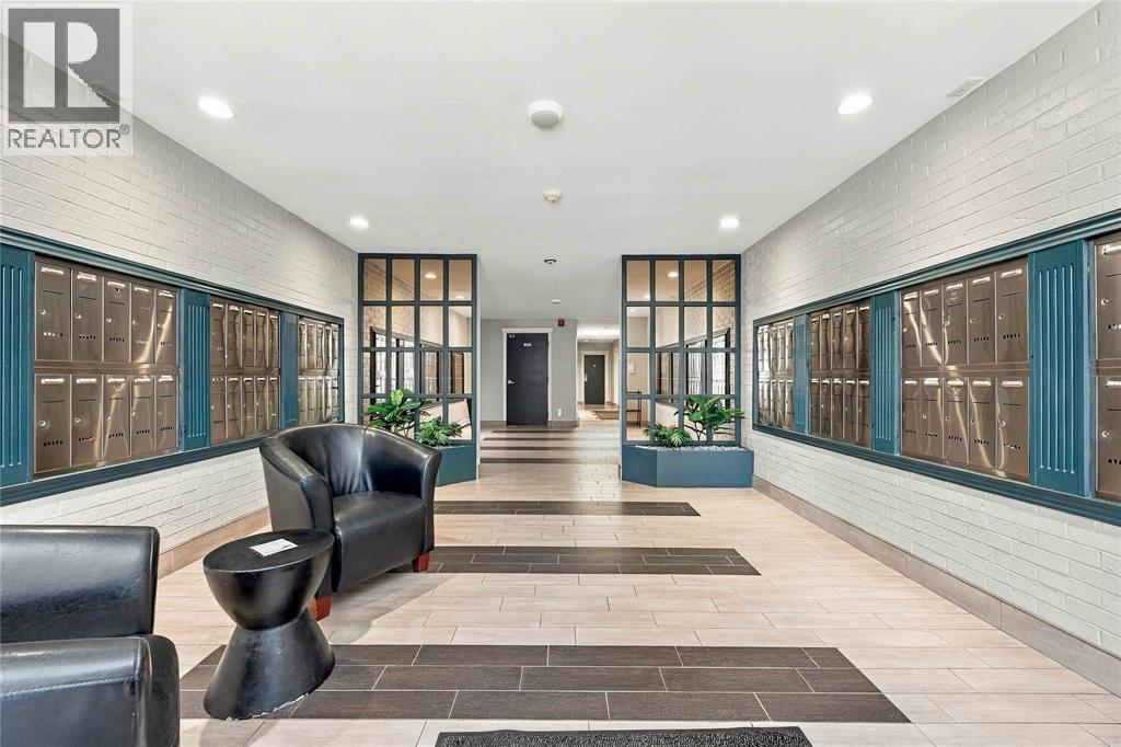 10 Derby LANE Unit# 1008