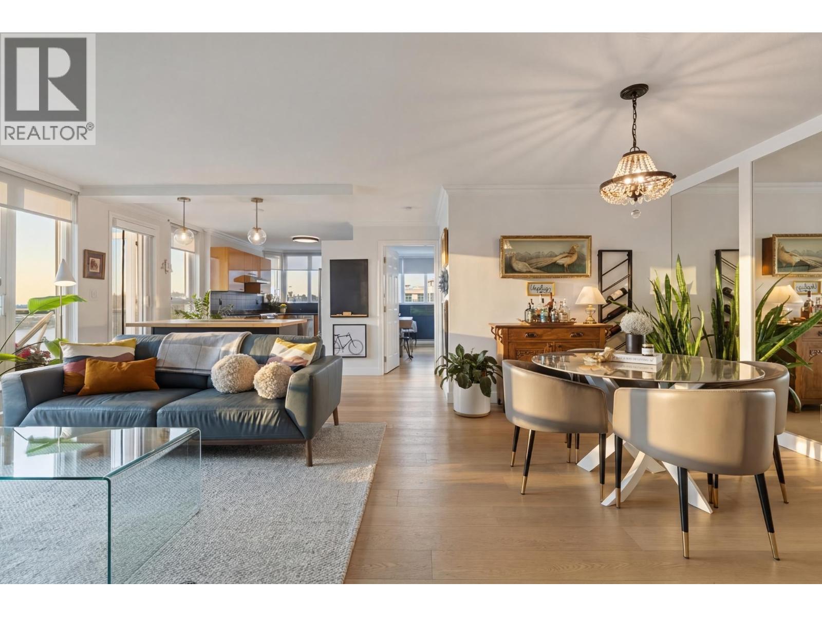 1208 10 LAGUNA COURT